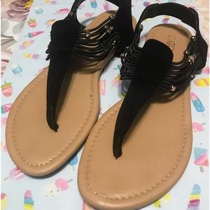EUC Cato sandals